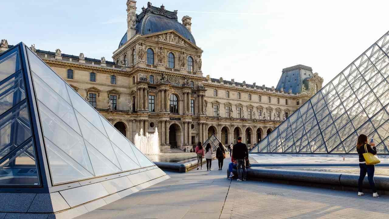 Museo del Louvre